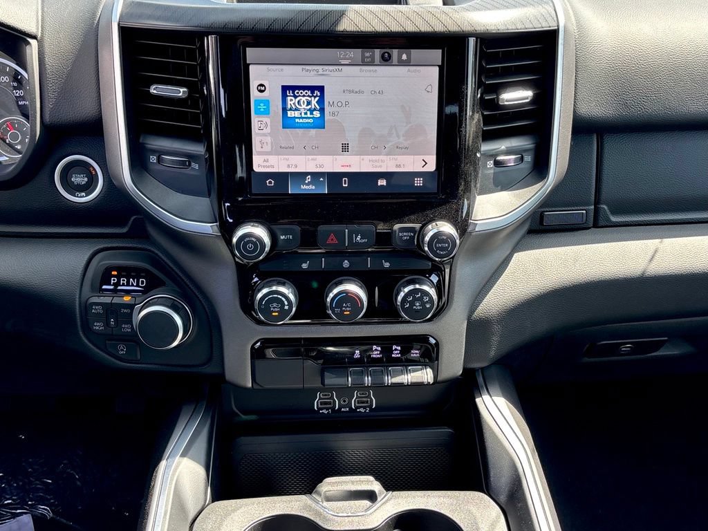 New 2026 RAM 1500 Big Horn w/ Night Edition AWD/4WD image 17
