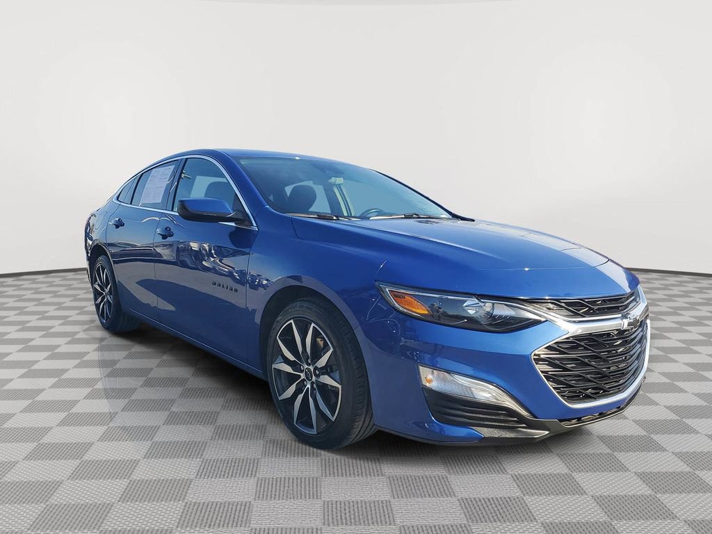 Used 2023 Chevrolet Malibu RS w/ Driver Confidence Package image 2