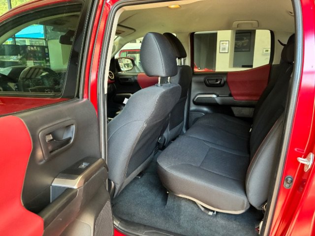Used 2022 Toyota Tacoma SR5 w/ Technology Package RWD image 29