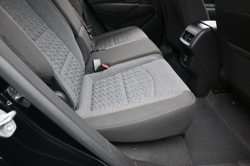 Used 2023 Chevrolet Equinox LT FWD image 36
