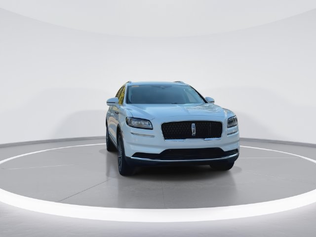 Used 2023 Lincoln Nautilus Reserve w/ Equipment Group 201A FWD image 2
