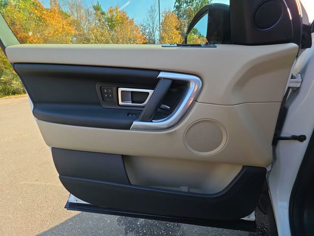 Used 2019 Land Rover Discovery Sport HSE image 35