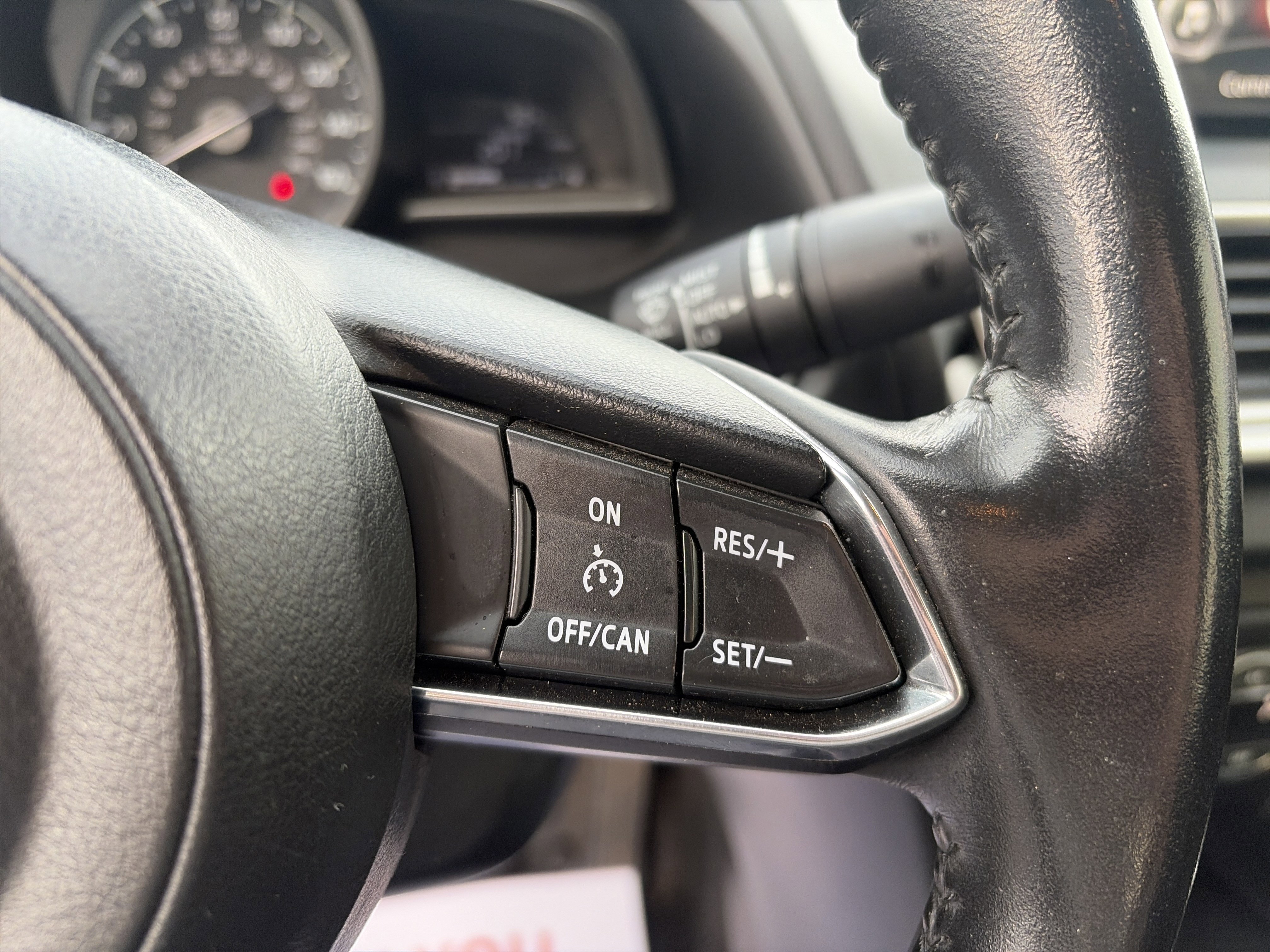Used 2017 MAZDA MAZDA3 Touring FWD image 31