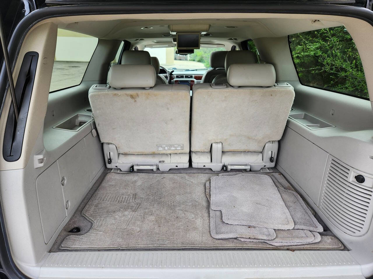 Used 2011 Chevrolet Suburban LTZ AWD/4WD image 7