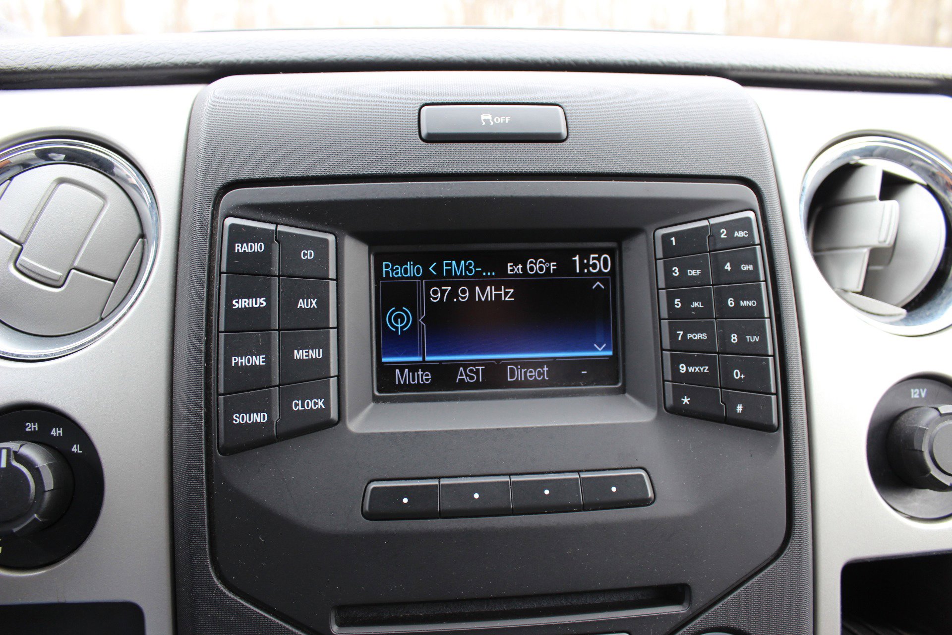 Used 2014 Ford F150 XLT w/ Equipment Group 302A Luxury image 27