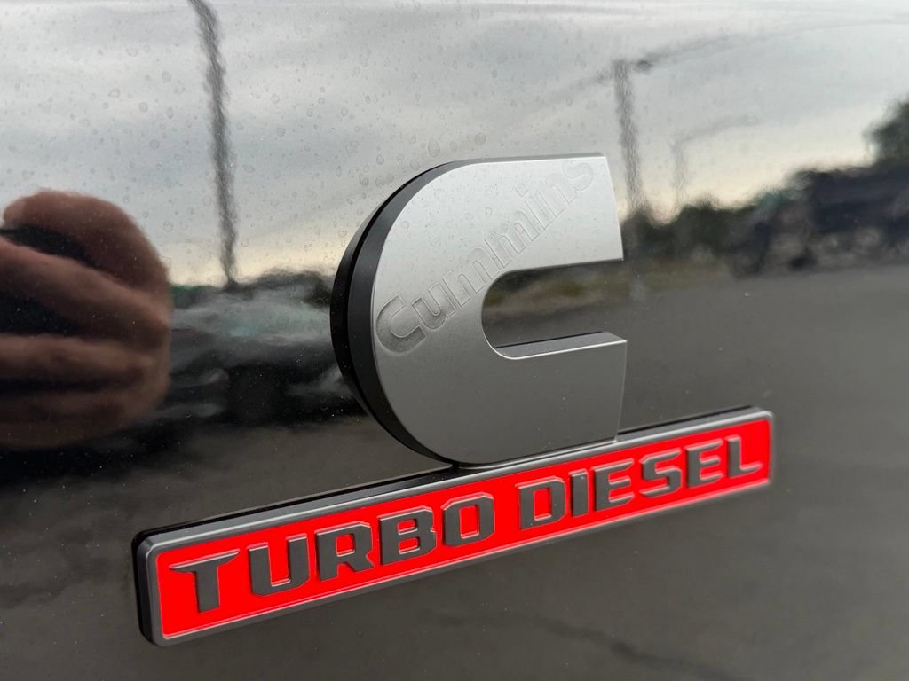 Used 2025 RAM 2500 Laramie AWD/4WD image 12
