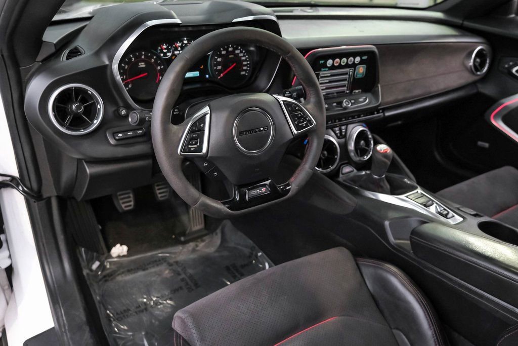 Used 2018 Chevrolet Camaro ZL1 image 11