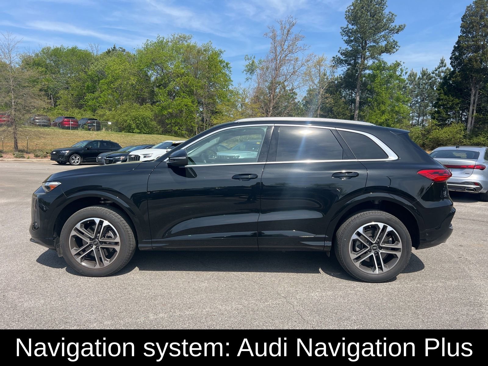 Used 2025 Audi Q5 Premium Plus w/ Premium Plus image 3