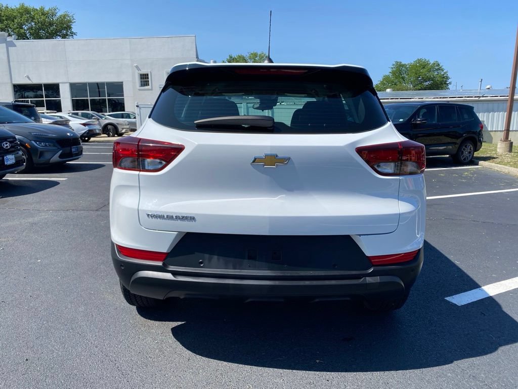 Used 2021 Chevrolet TrailBlazer LS FWD image 4