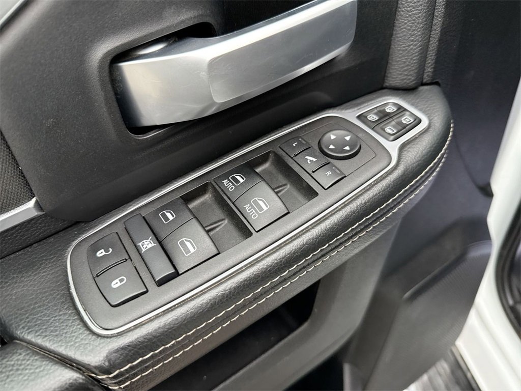 Used 2024 RAM 3500 Big Horn image 13