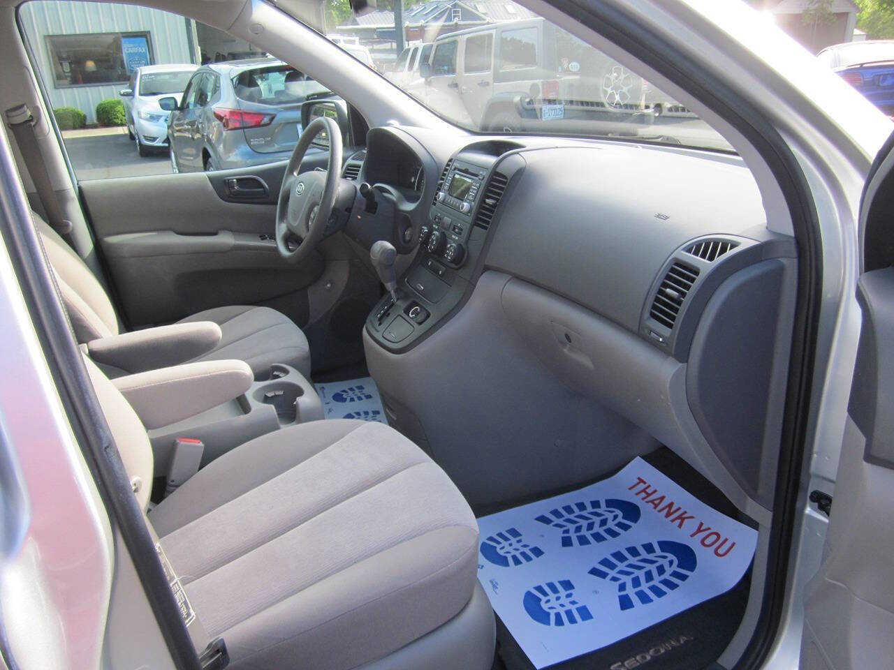 Used 2012 Kia Sedona LX w/ PWR Pkg FWD image 15