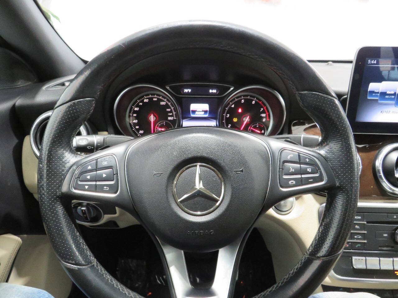 Used 2018 Mercedes-Benz CLA 250 4MATIC image 16