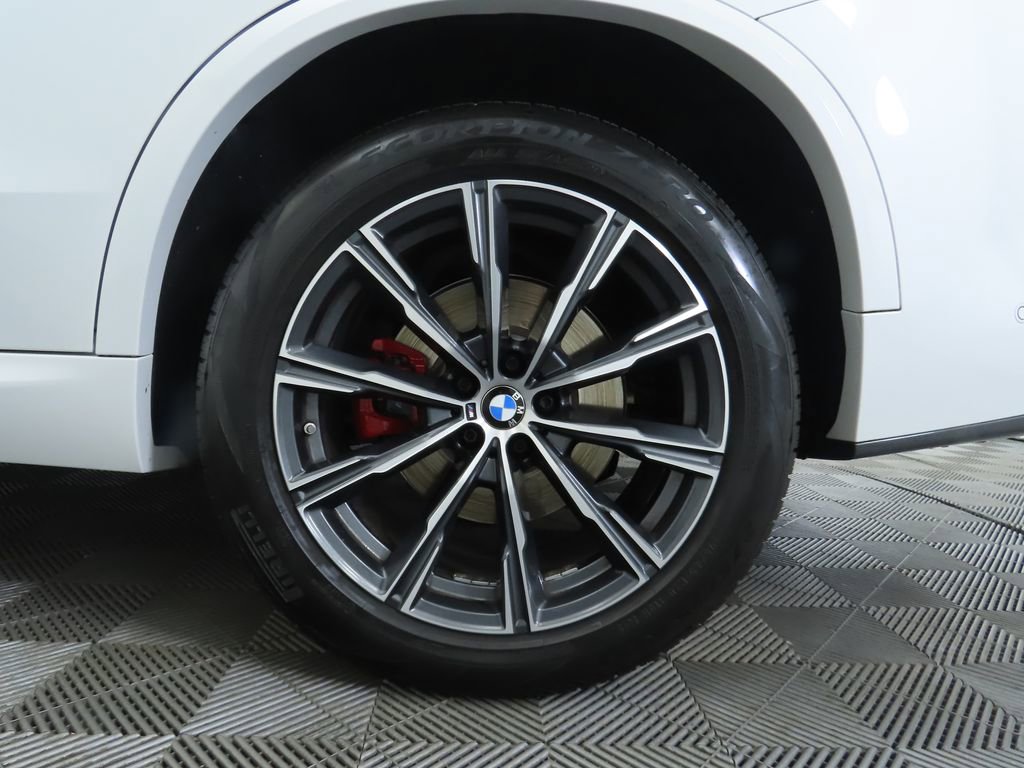 Used 2024 BMW X5 xDrive40i w/ Executive Package image 32