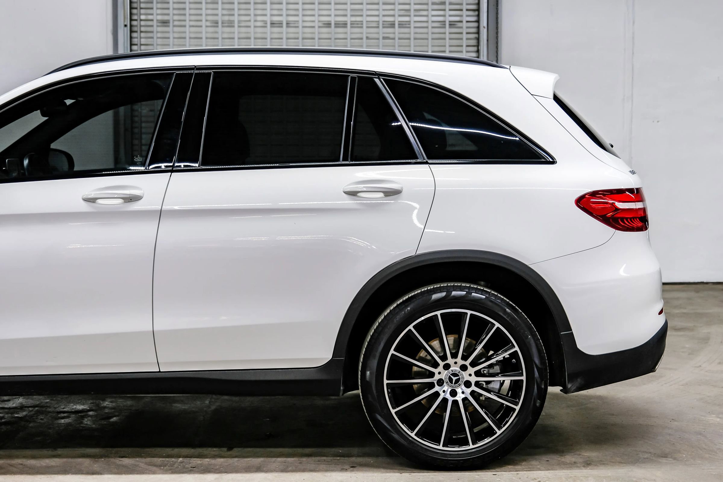 Used 2019 Mercedes-Benz GLC 300 image 14