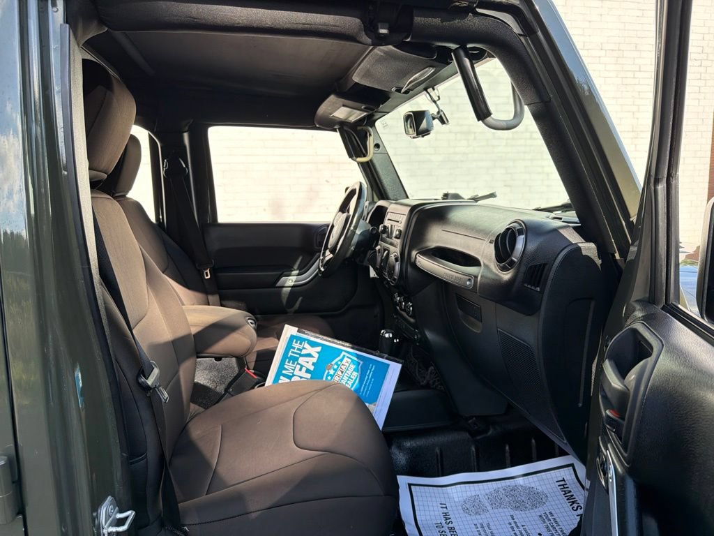 Used 2015 Jeep Wrangler Unlimited Sport w/ Quick Order Package 24S AWD/4WD image 12