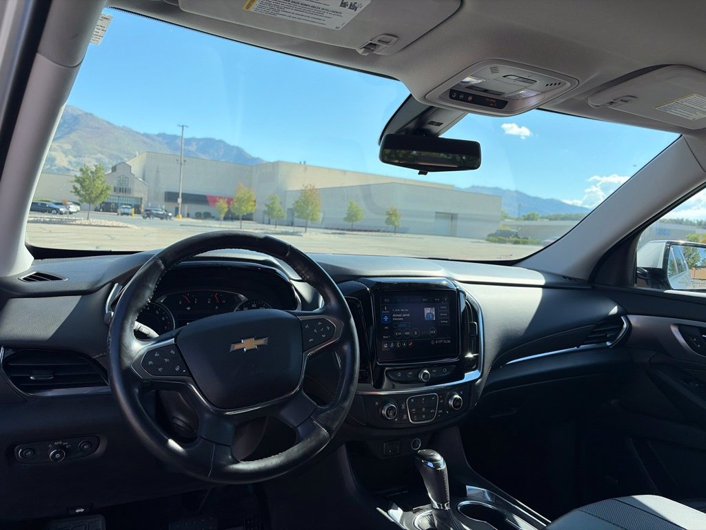 Used 2020 Chevrolet Traverse Premier AWD/4WD image 24