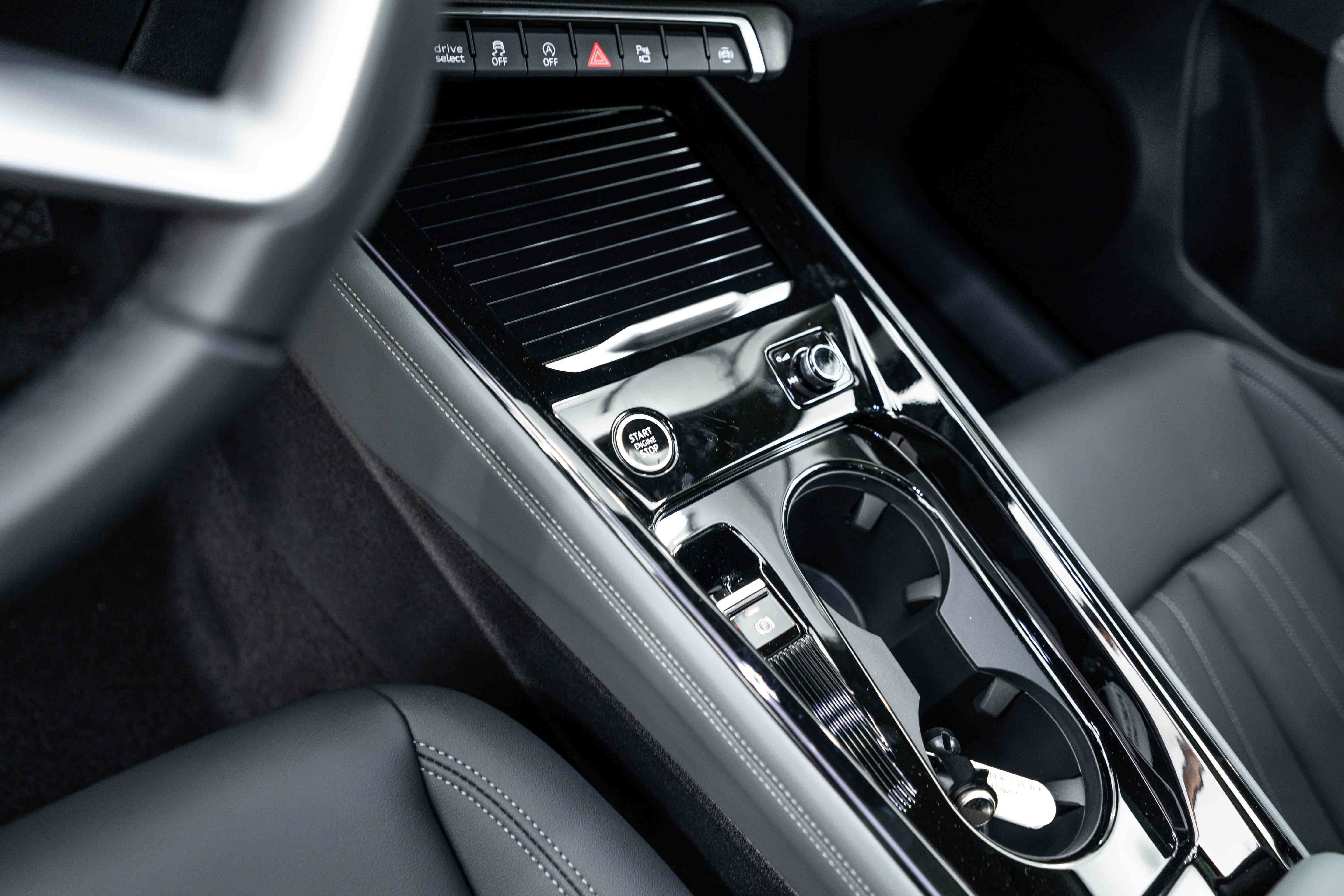 New 2026 Audi Q3 quattro 2.0T AWD/4WD image 10