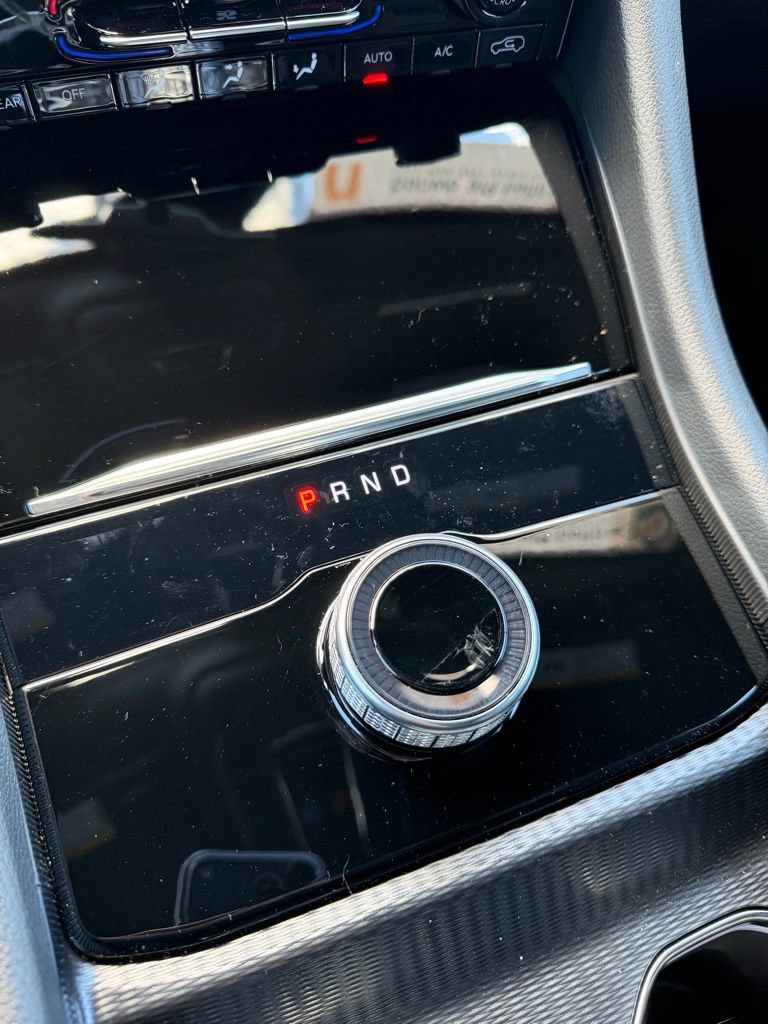 Certified 2025 Jeep Grand Cherokee Laredo X w/ Luxury Tech Group I AWD/4WD image 17