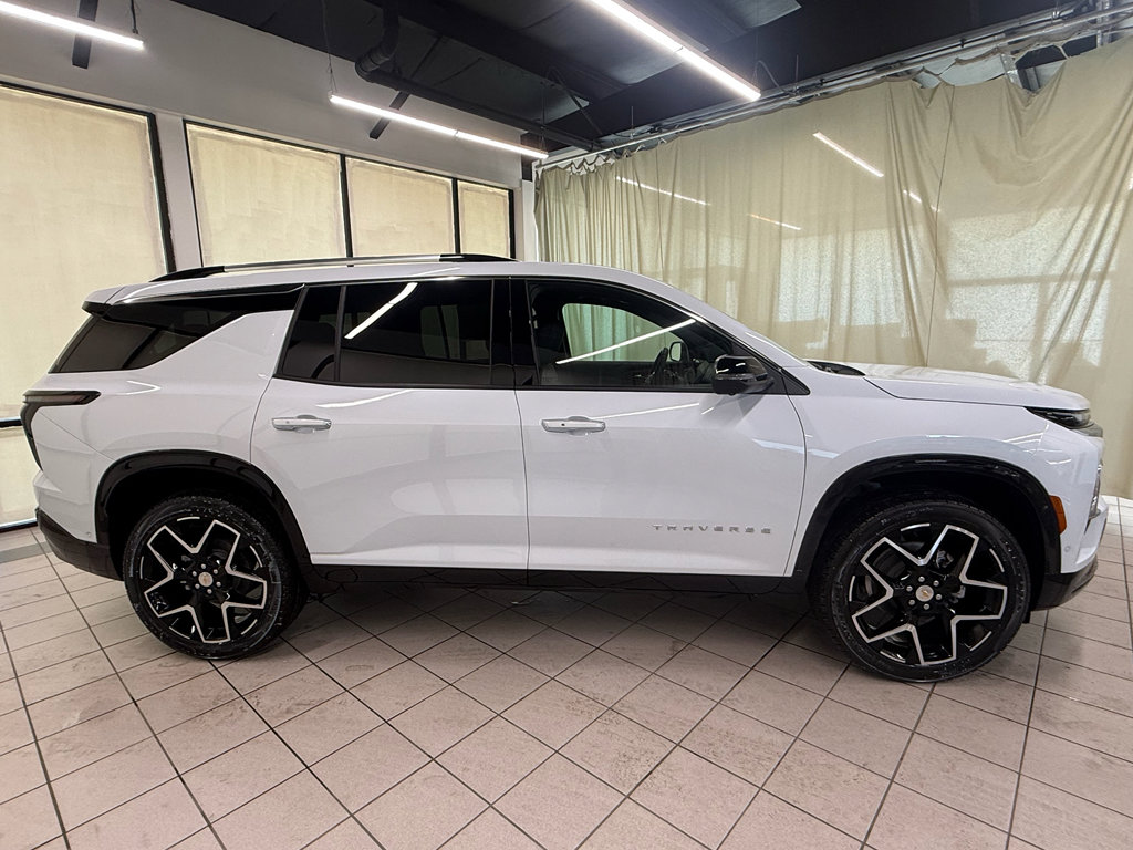 New 2026 Chevrolet Traverse High Country AWD/4WD image 3