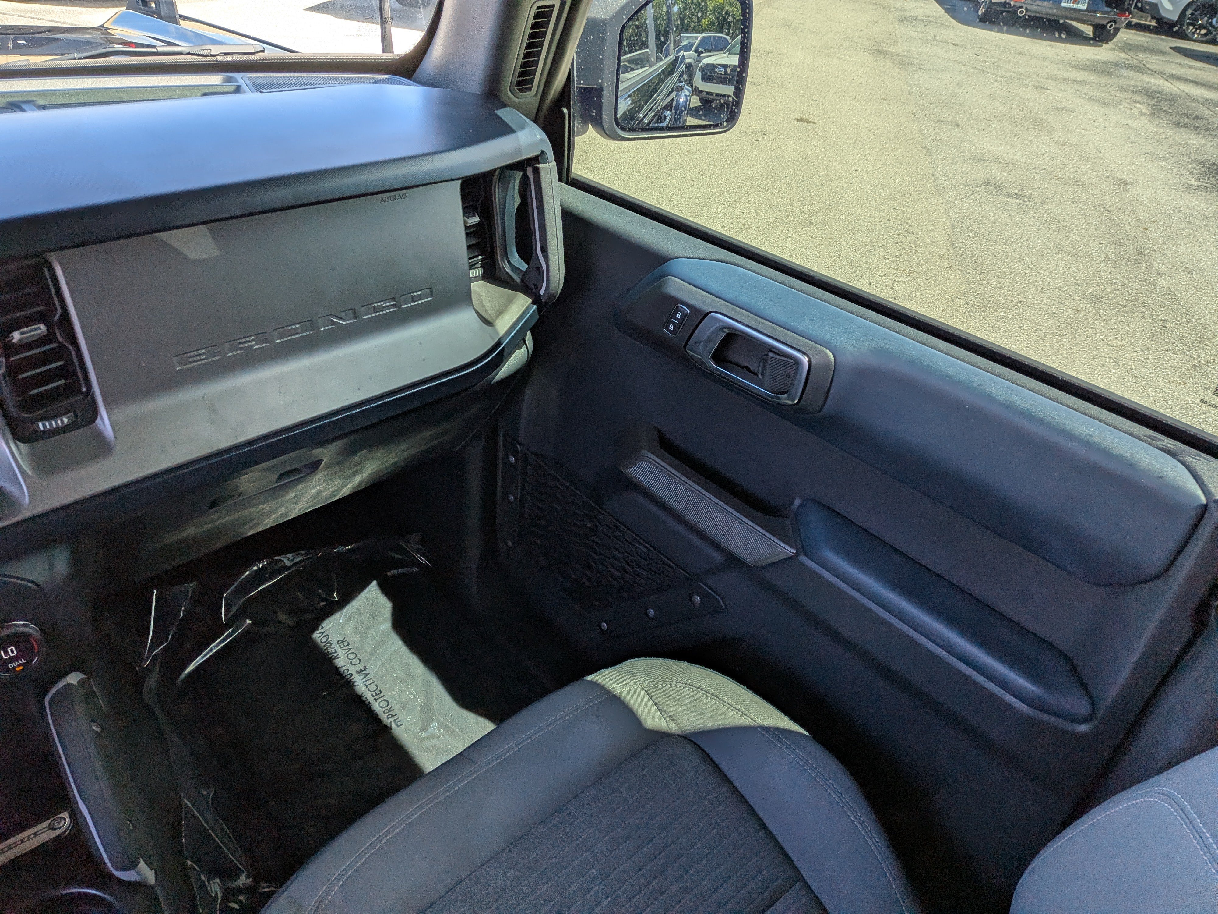 Used 2021 Ford Bronco Outer Banks AWD/4WD image 18