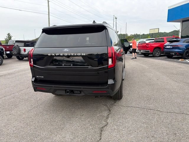 Used 2025 Ford Expedition Active AWD/4WD image 24