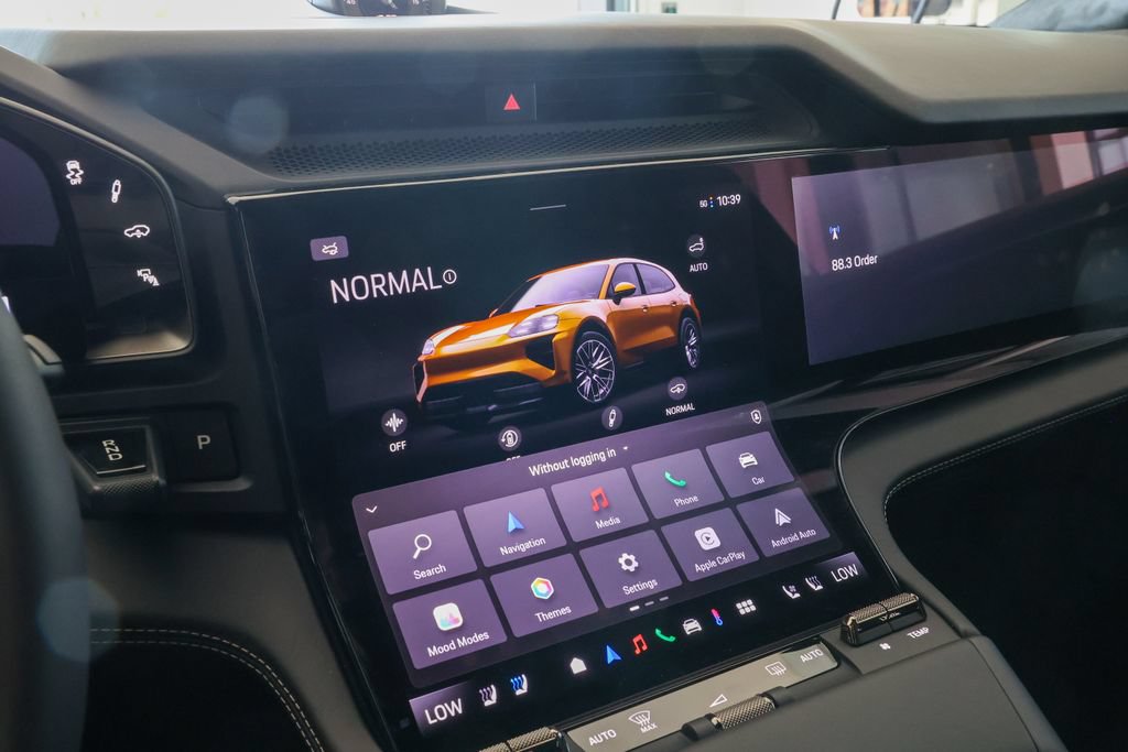 New 2026 Porsche Cayenne Turbo AWD/4WD image 73