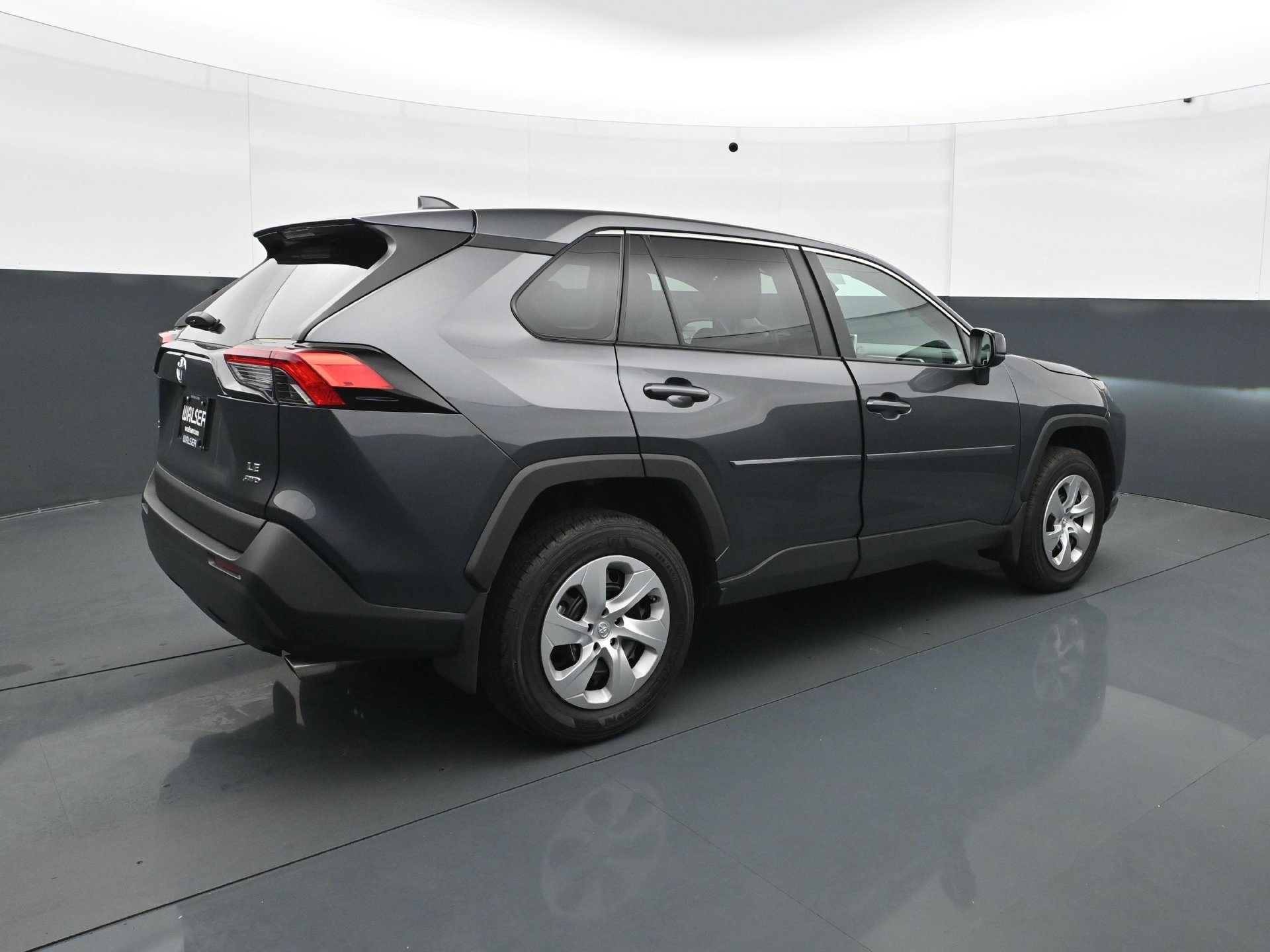 Used 2024 Toyota RAV4 LE AWD/4WD image 7