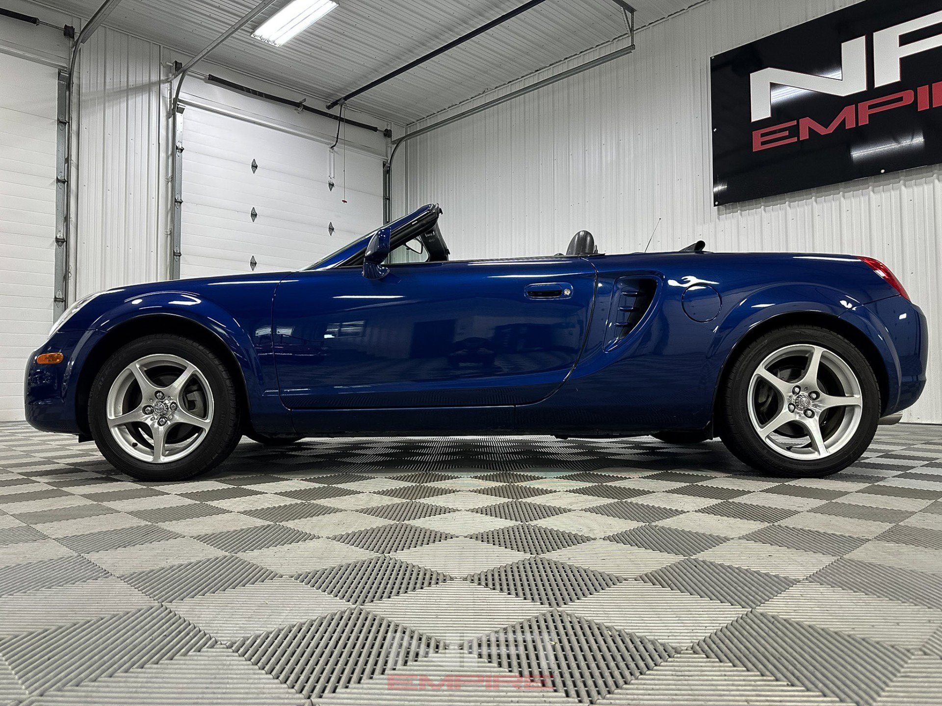 Used 2003 Toyota MR2 image 20
