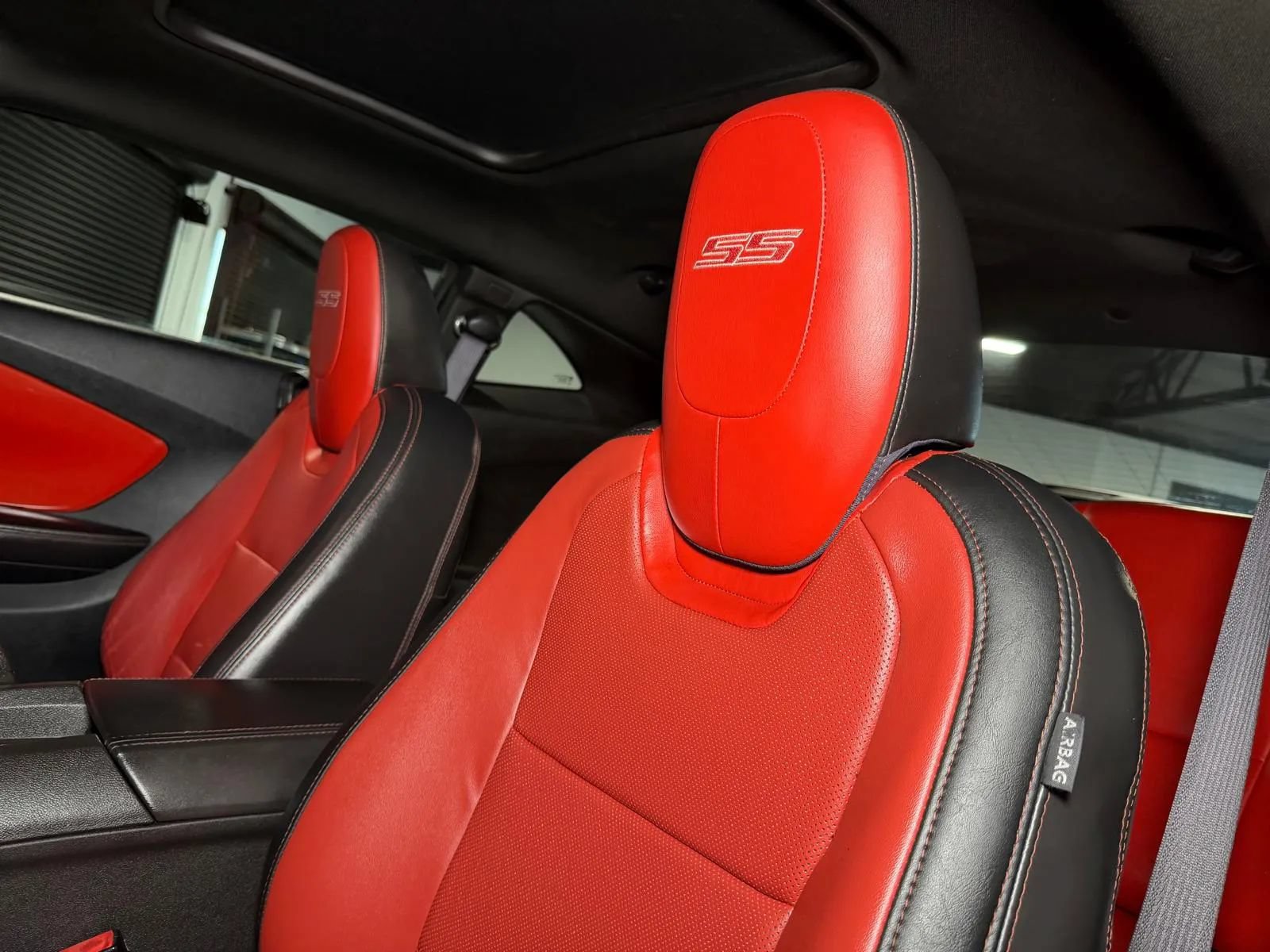 Used 2011 Chevrolet Camaro SS RWD image 24