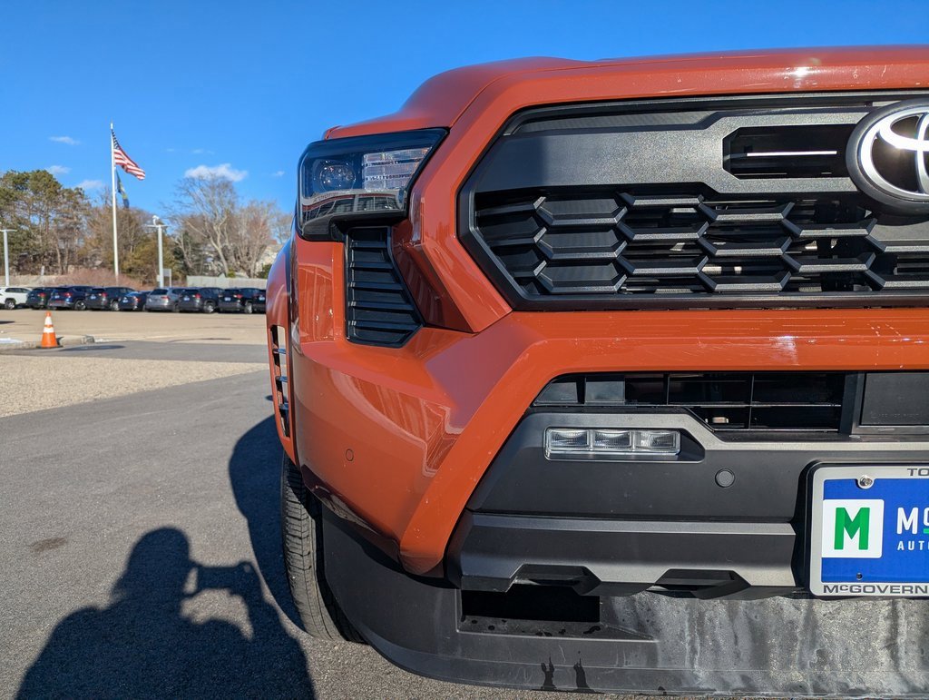 Used 2025 Toyota Tacoma TRD Sport image 10