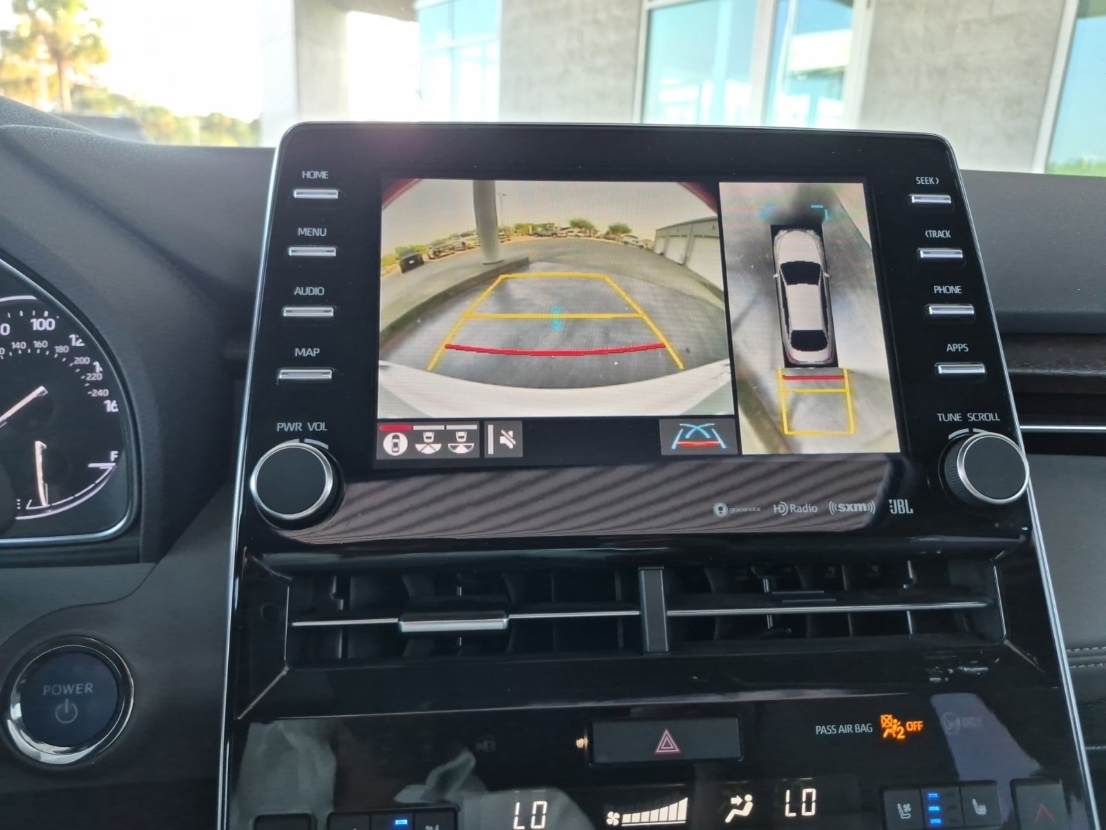 Used 2021 Toyota Avalon Limited w/ Advanced Safety Package FWD image 16