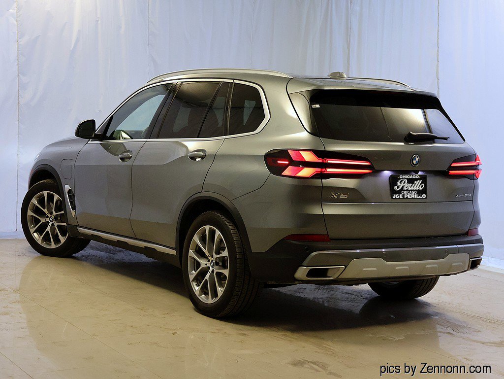 Used 2025 BMW X5 xDrive50e w/ Premium Package image 9