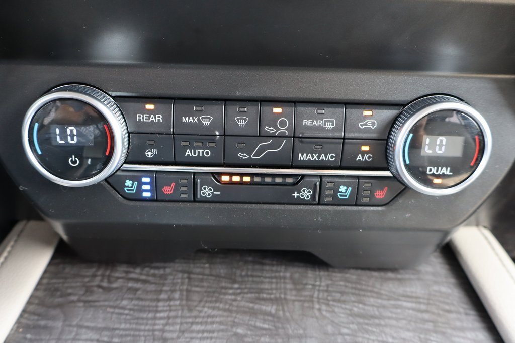 Used 2020 Ford Expedition Limited image 13