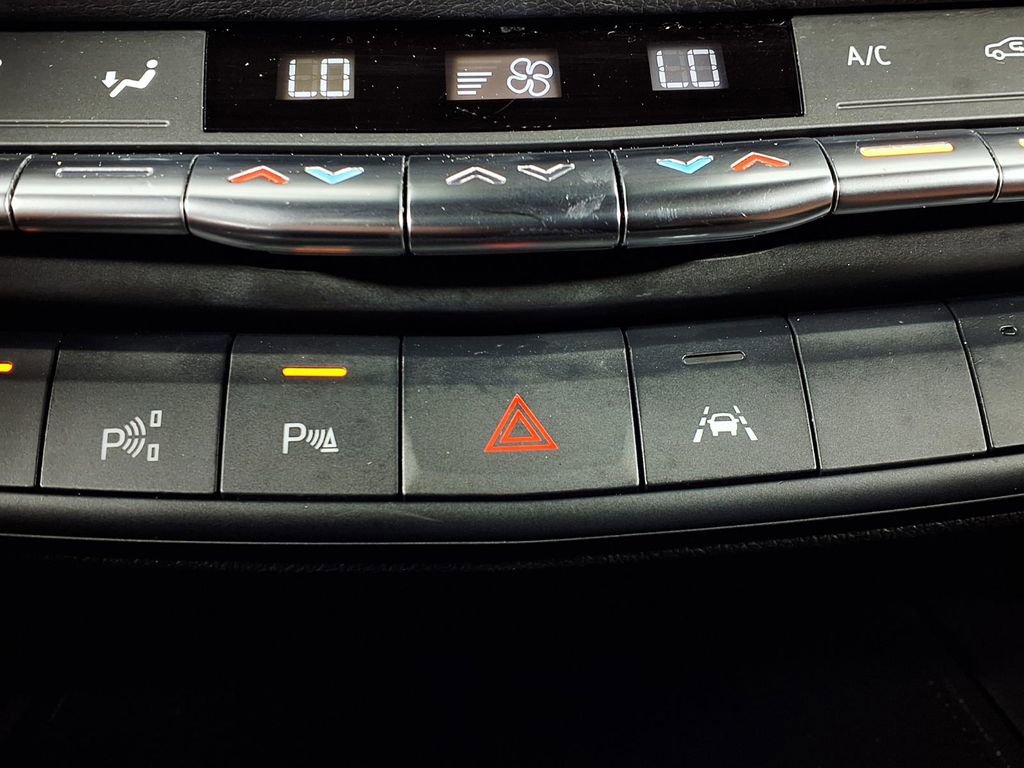 Used 2023 Cadillac XT4 Sport FWD image 20