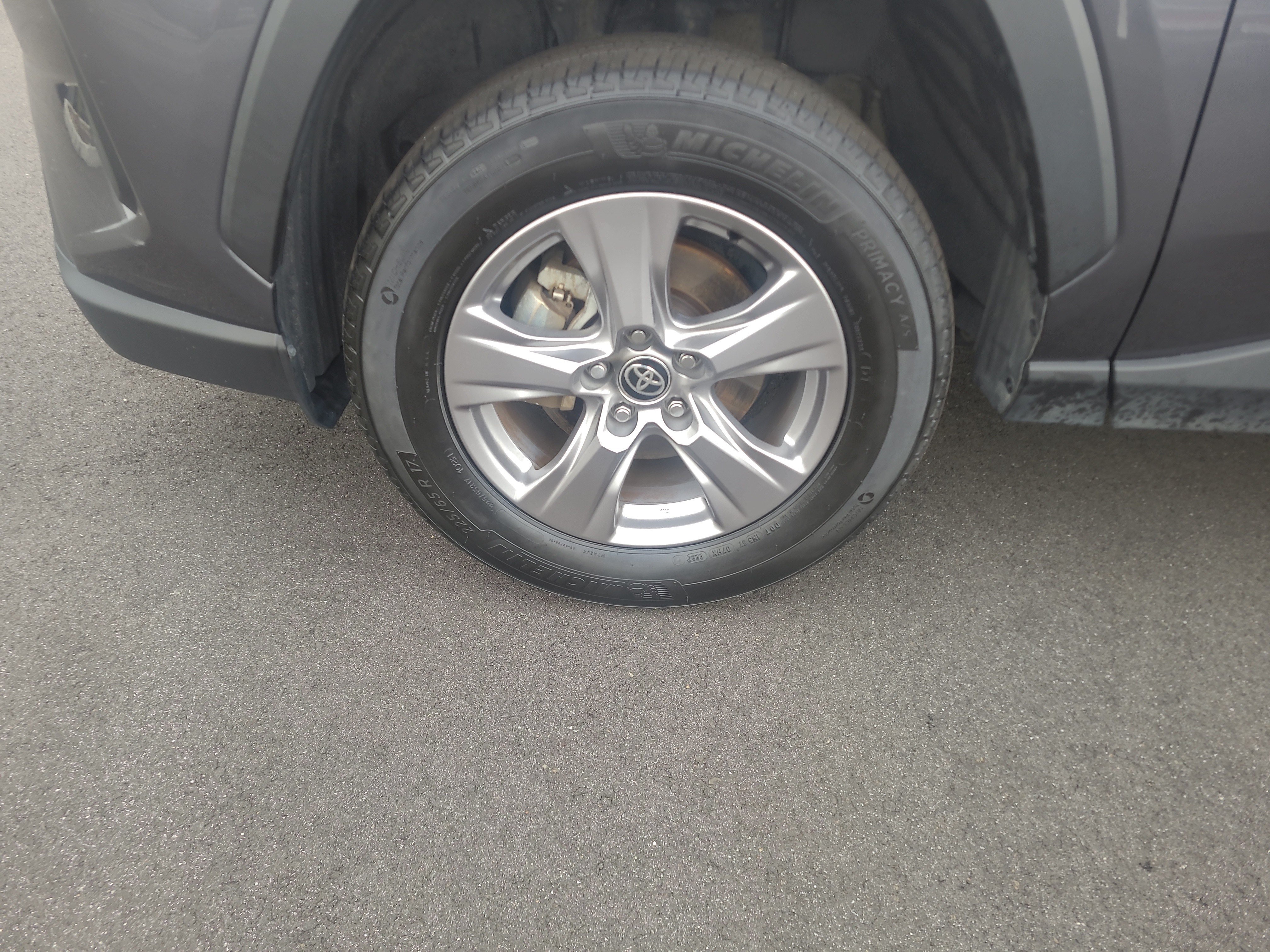 Certified 2025 Toyota RAV4 XLE AWD/4WD image 9