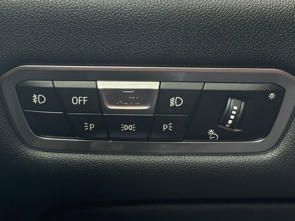 Used 2021 BMW X5 xDrive40i w/ Convenience Package AWD/4WD image 17