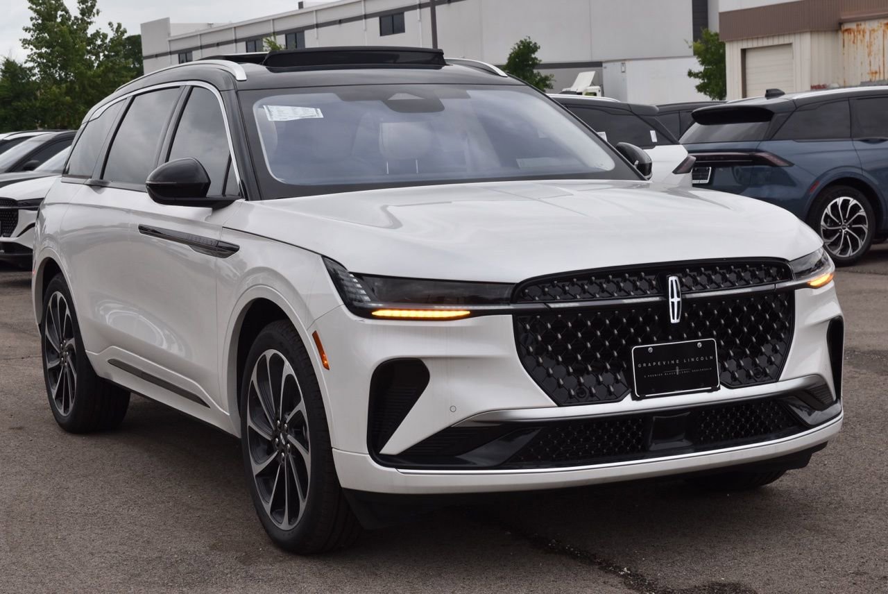 New 2026 Lincoln Nautilus Black Label AWD/4WD image 32