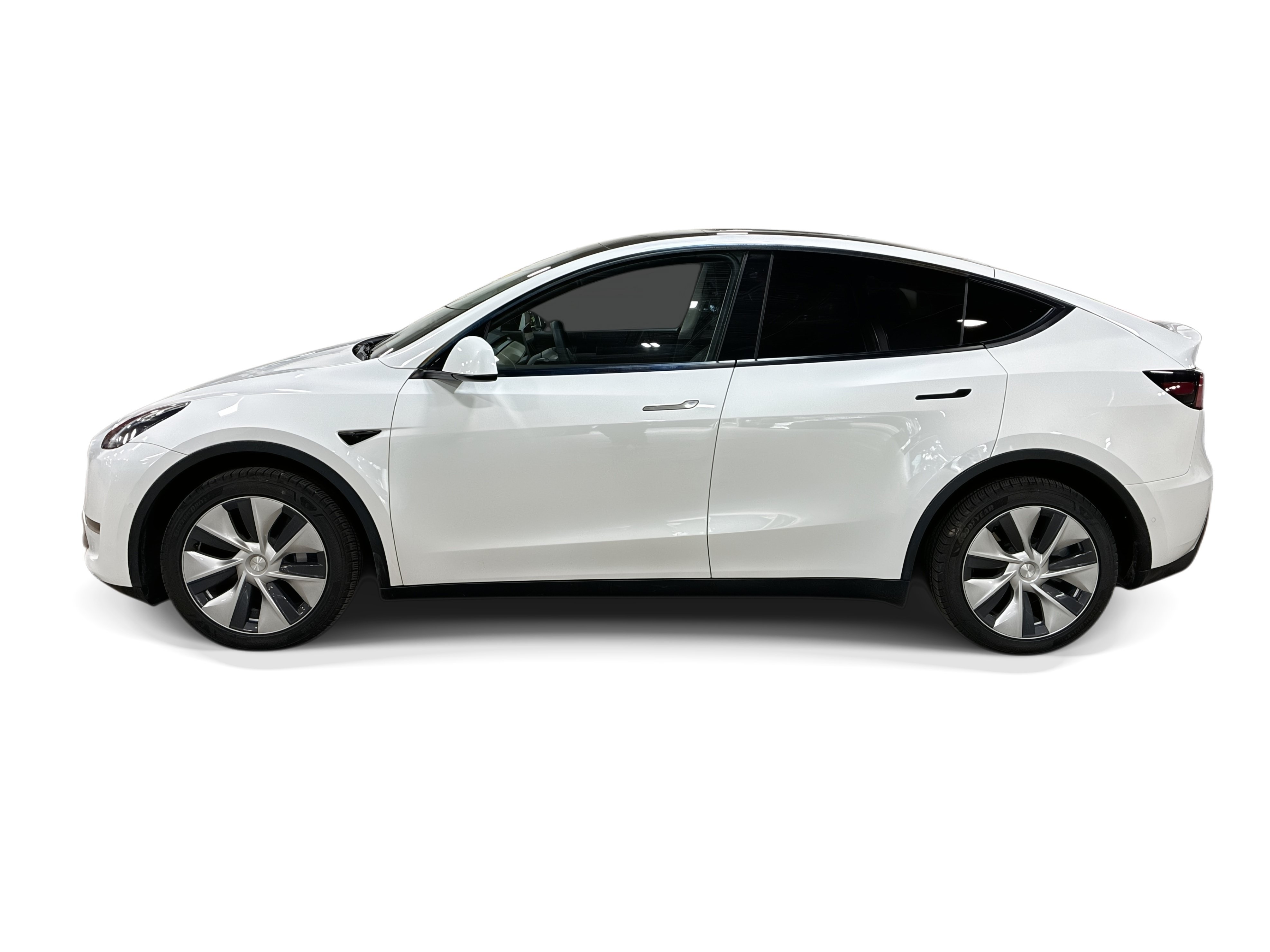 Certified 2022 Tesla Model Y Long Range AWD/4WD image 3