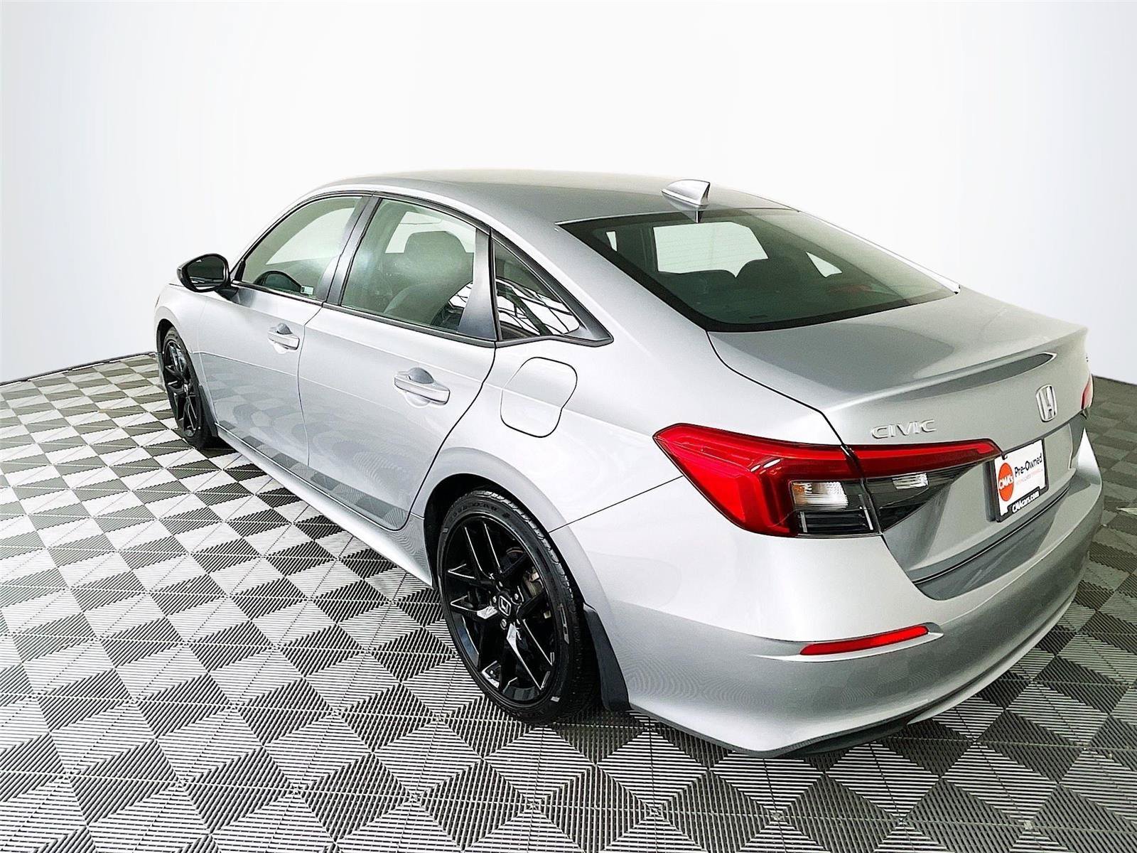 Used 2023 Honda Civic Sport image 7