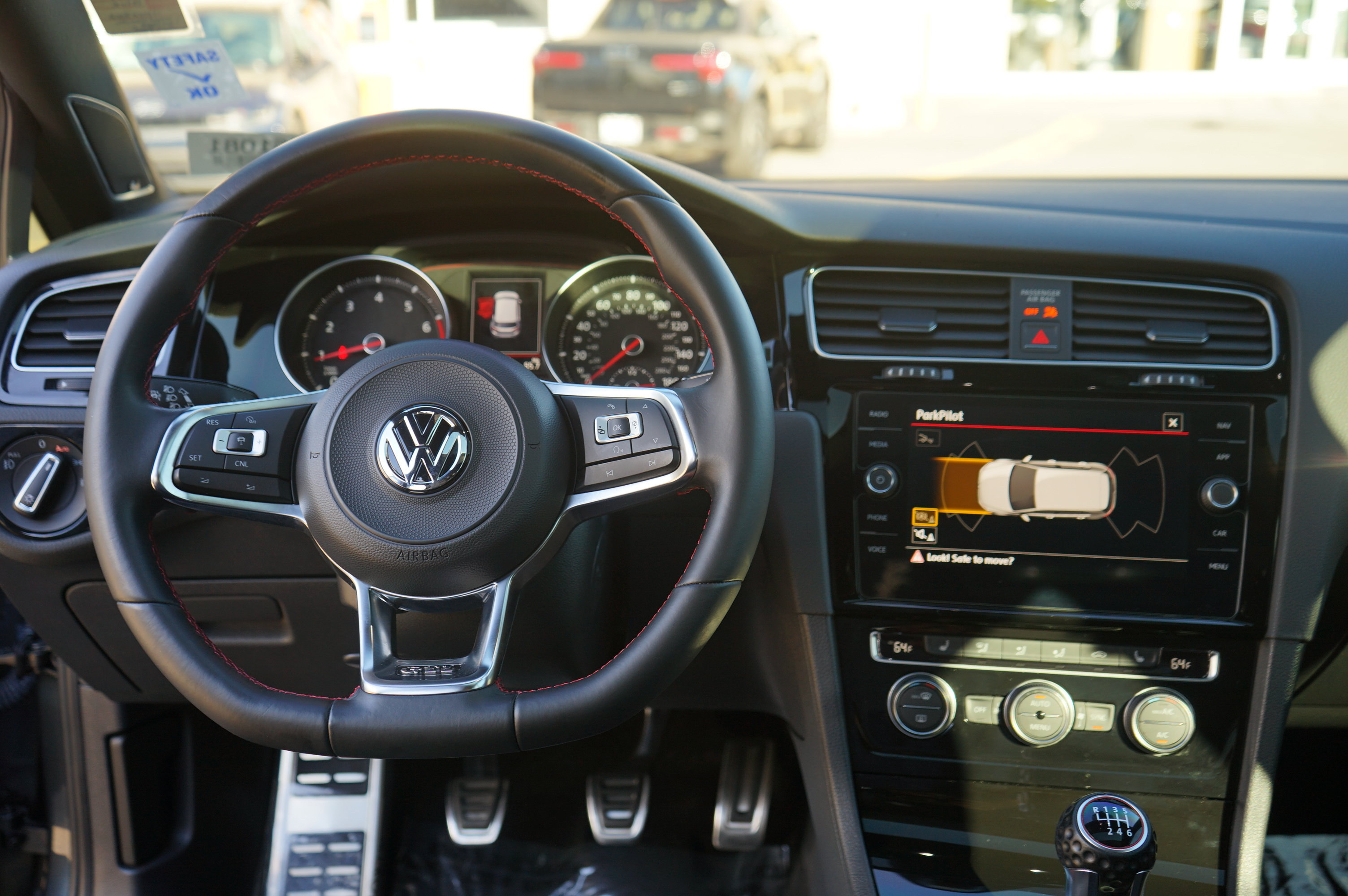 Used 2018 Volkswagen GTI Autobahn FWD image 18