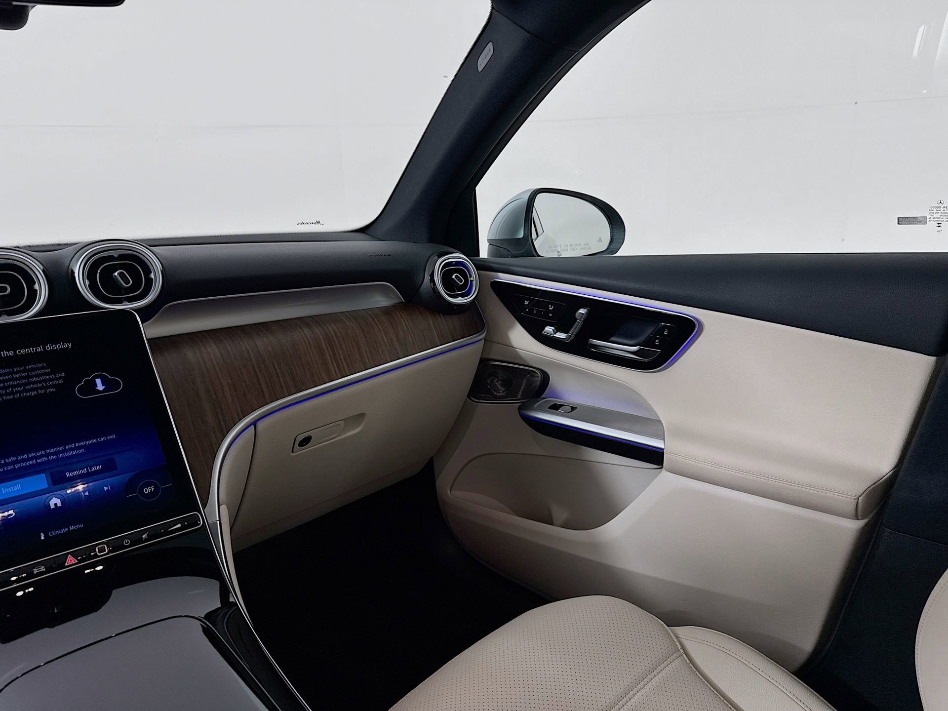 Certified 2026 Mercedes-Benz GLC 300 image 26