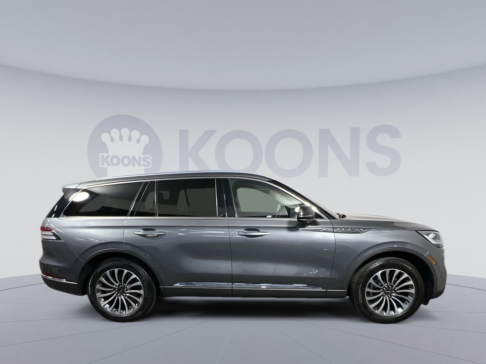 Used 2023 Lincoln Aviator Reserve w/ Equipment Group 201A image 8