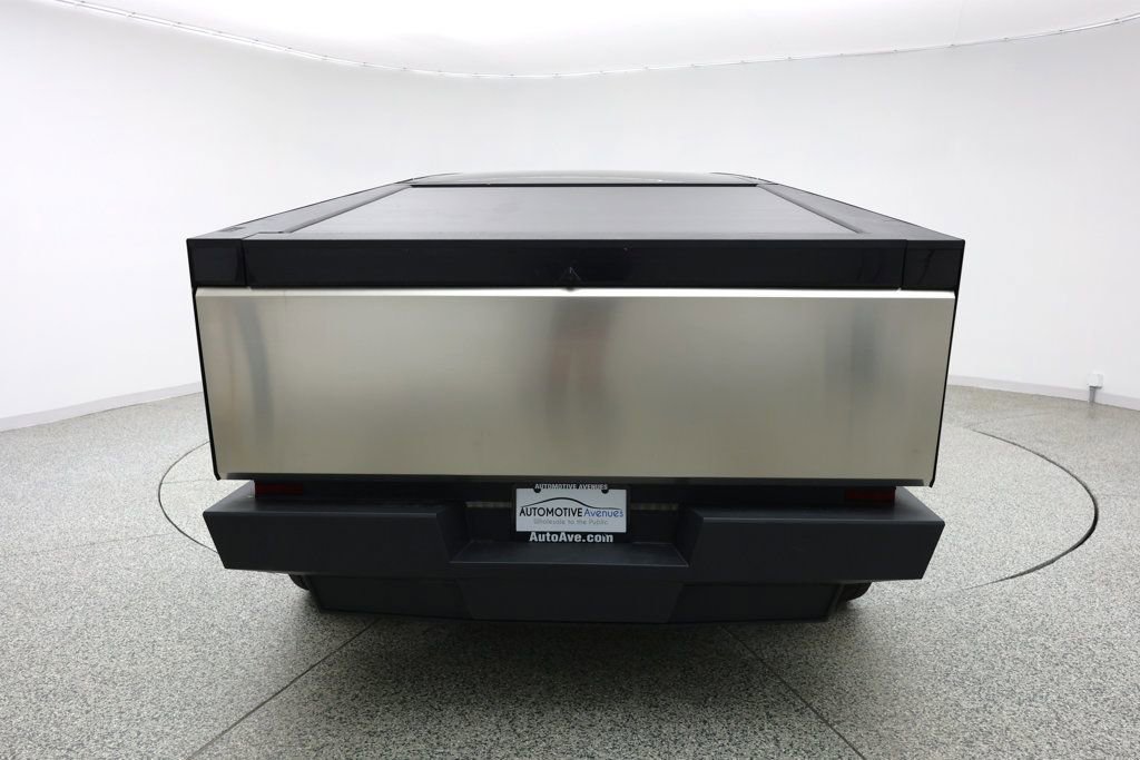 Used 2024 Tesla Cybertruck AWD Crew Cab image 5