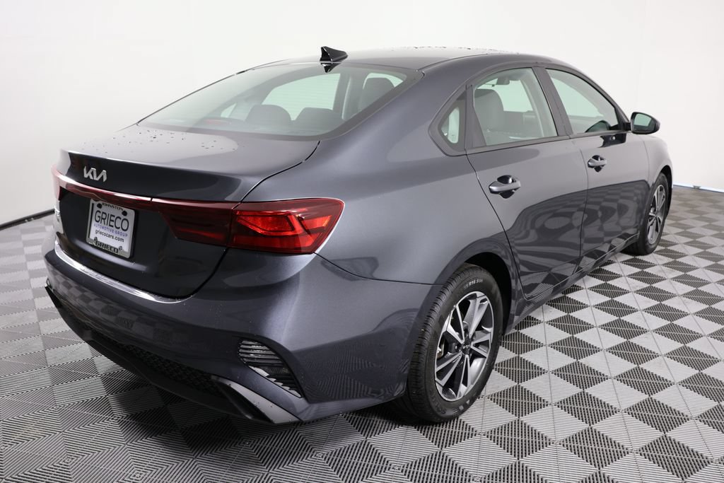 Used 2023 Kia Forte LXS FWD image 8