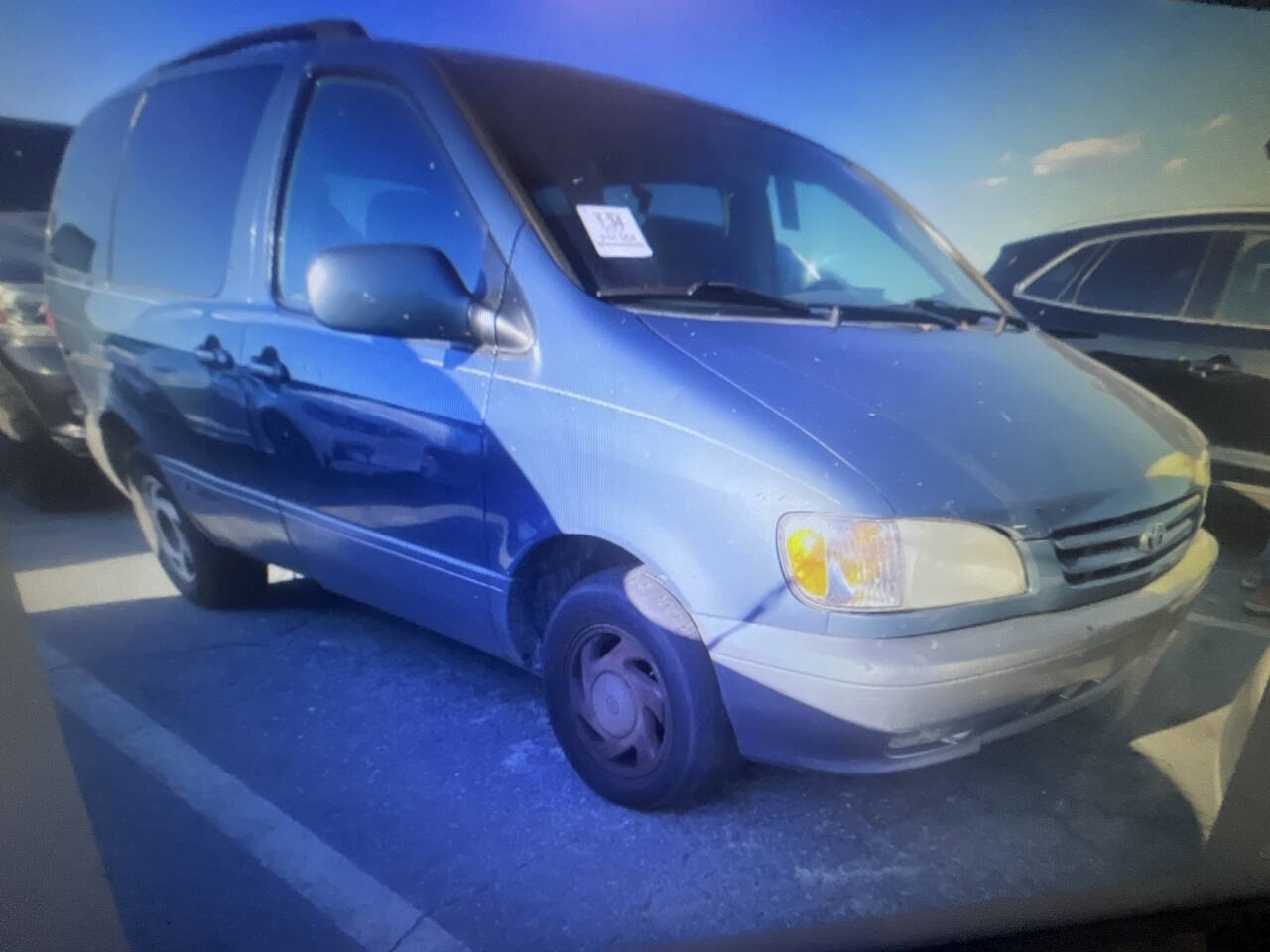 Used 2001 Toyota Sienna XLE image 5
