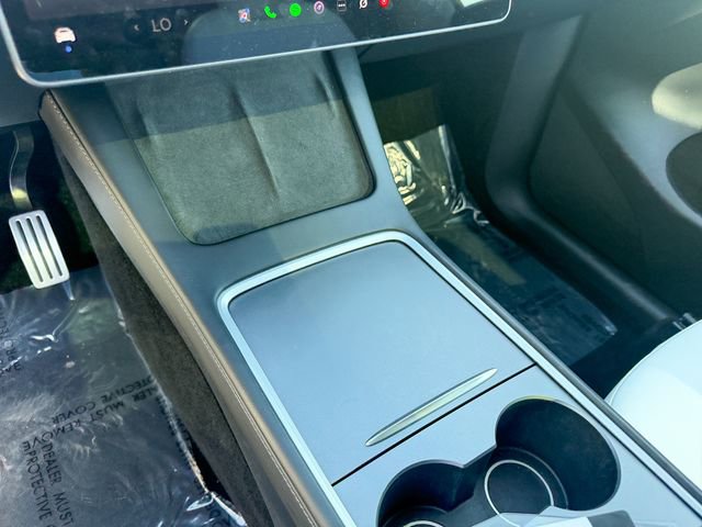 Used 2024 Tesla Model Y Performance image 19