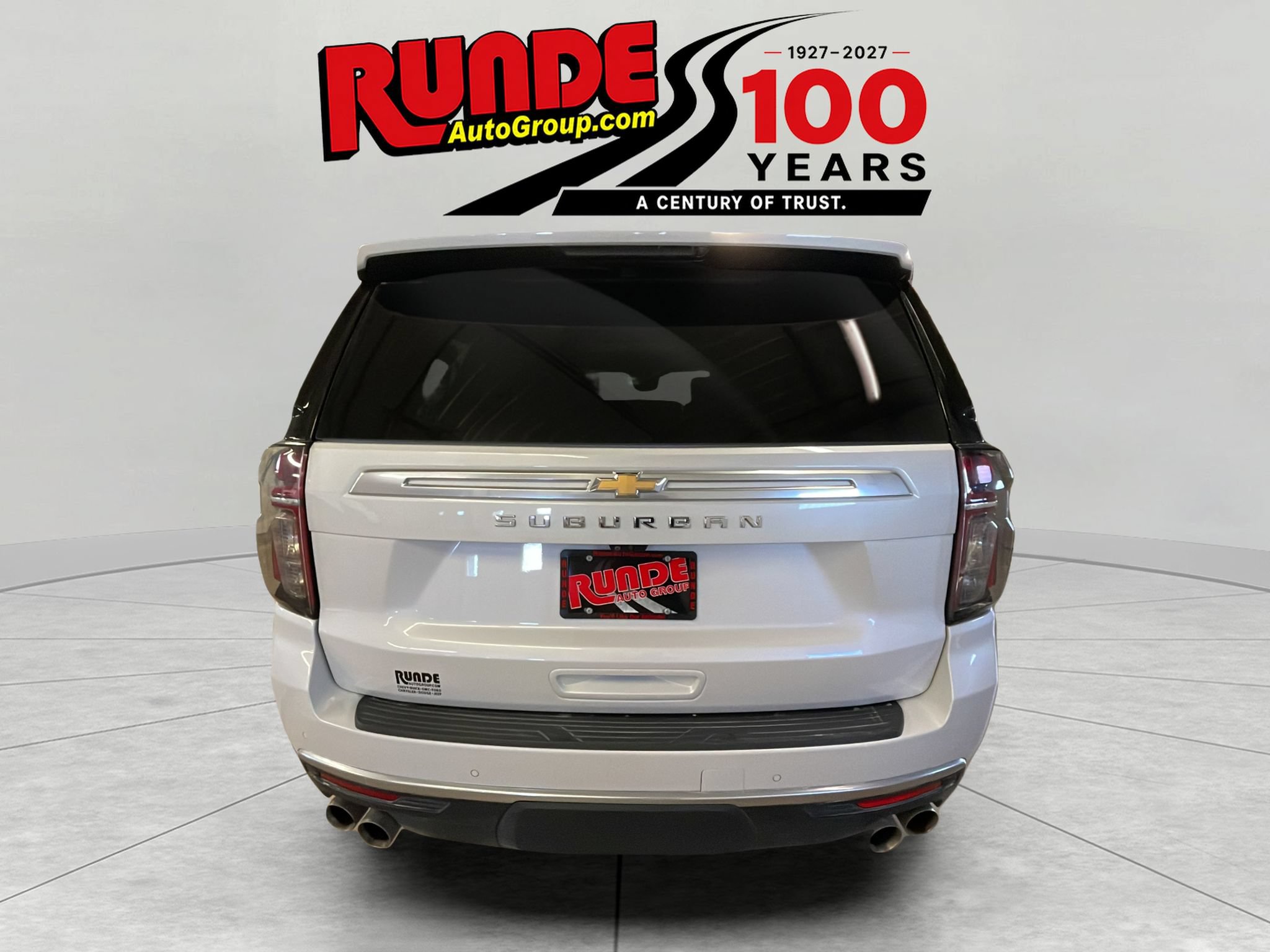 Used 2024 Chevrolet Suburban High Country AWD/4WD image 5