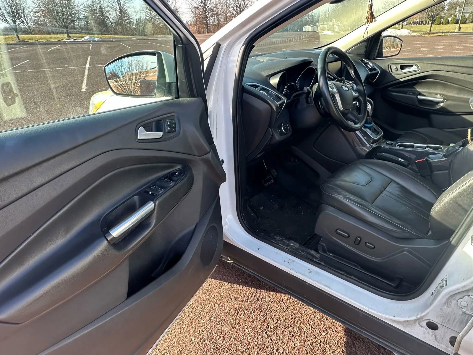 Used 2013 Ford Escape Titanium w/ Parking Technology Pkg image 12