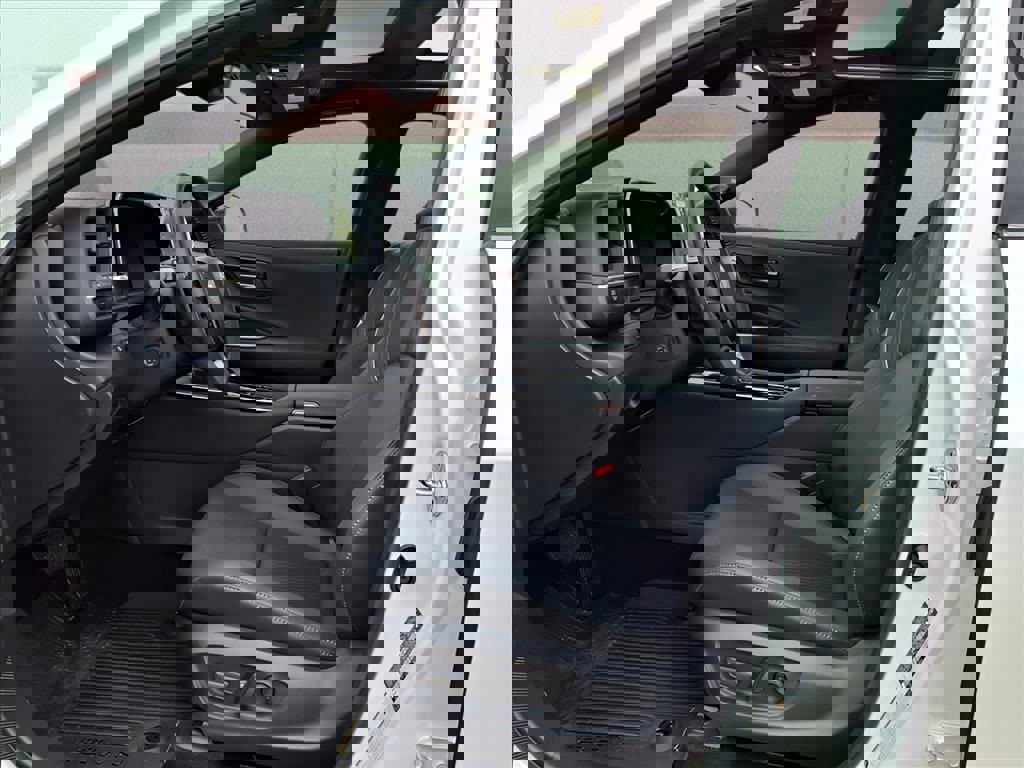 New 2025 Toyota Crown Platinum image 13