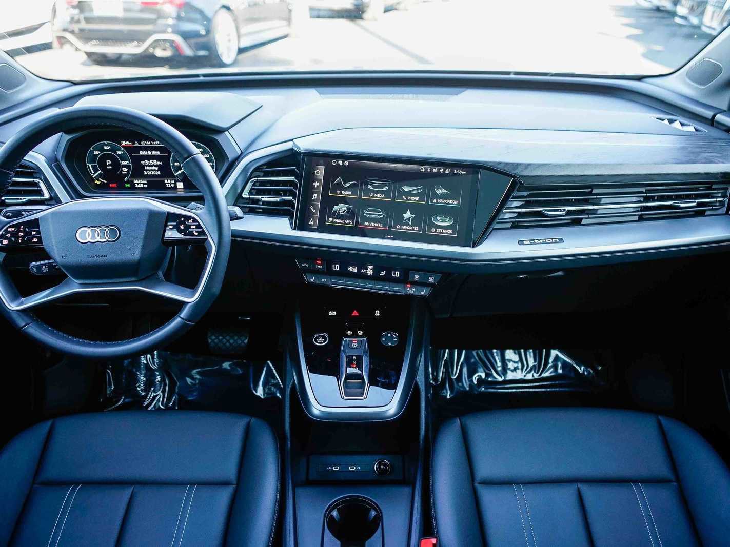 Used 2025 Audi Q4 e-tron Premium w/ Convenience Package image 12